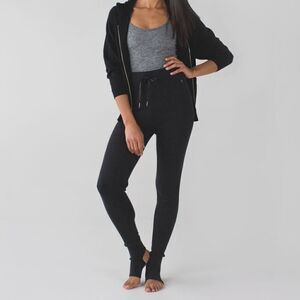 Lululemon Sweet Savasana  Sweater Knit Stirrup Pants 8 Heathered Black